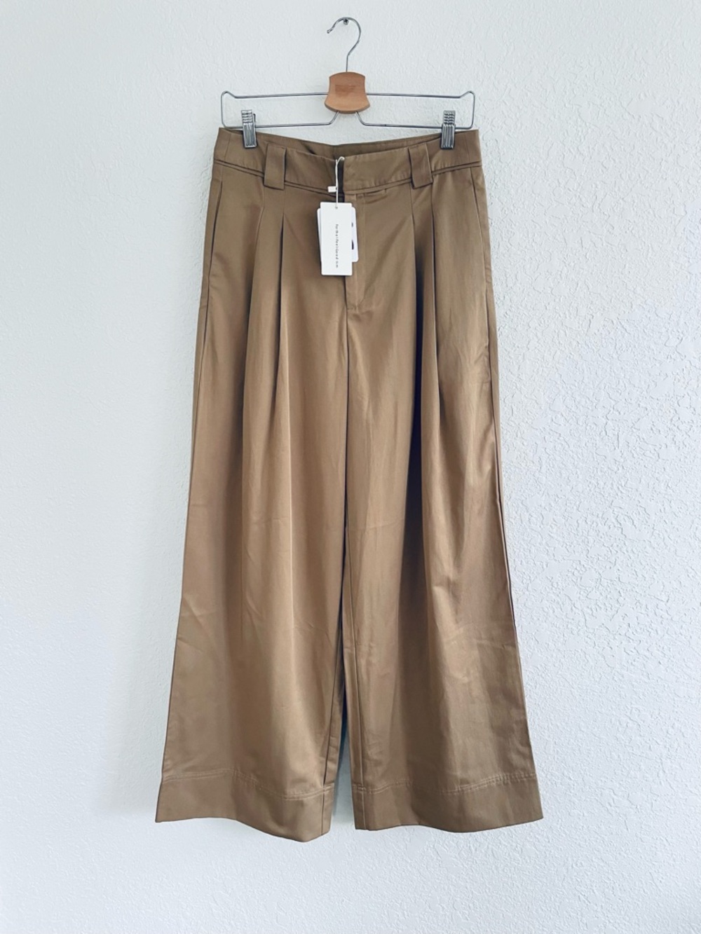 High-Waist Wide Leg Pants in Khaki - Picture 2 of 14